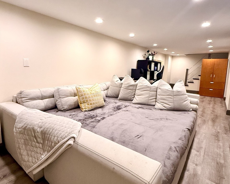 property viewer photo 29