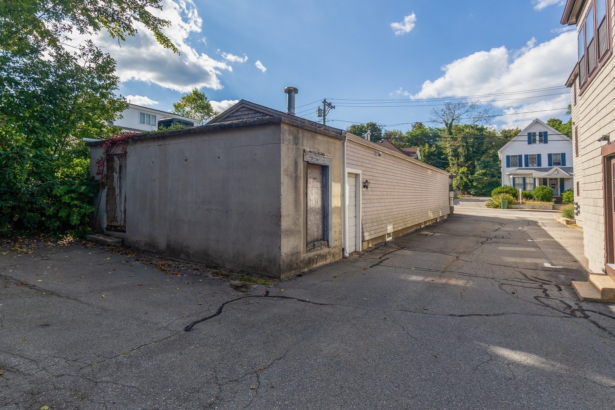 main property photo 20