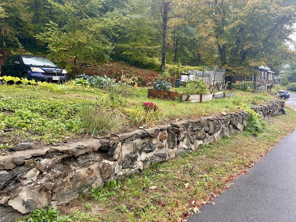 property viewer photo 3