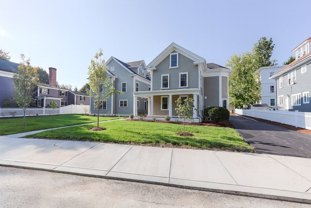 main property photo 0