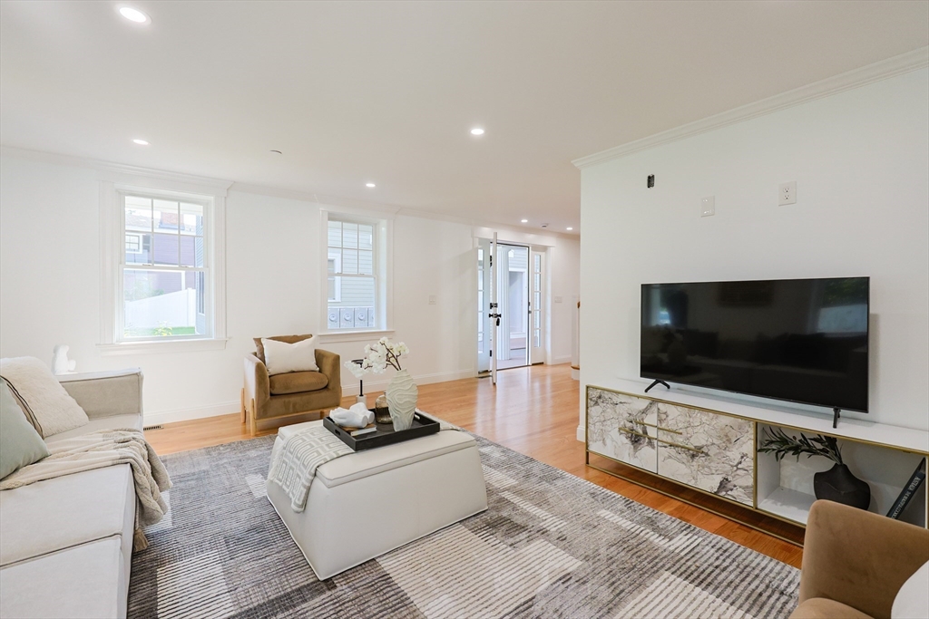 property viewer photo 12