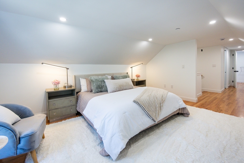 property viewer photo 26