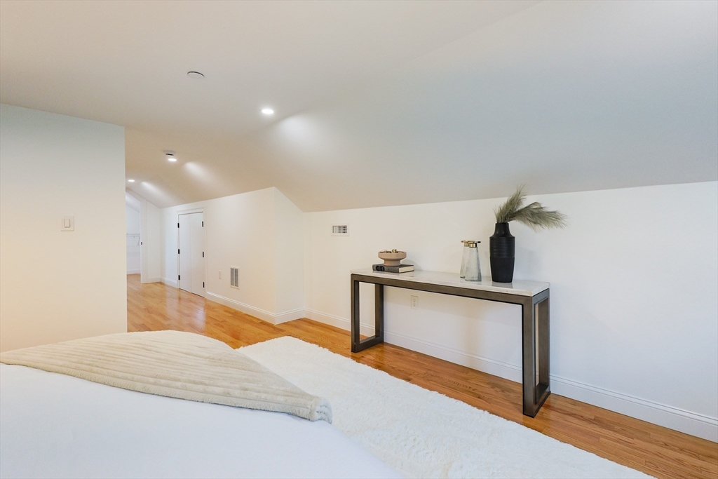 property viewer photo 27