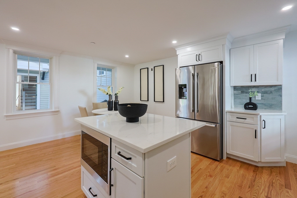 property viewer photo 8