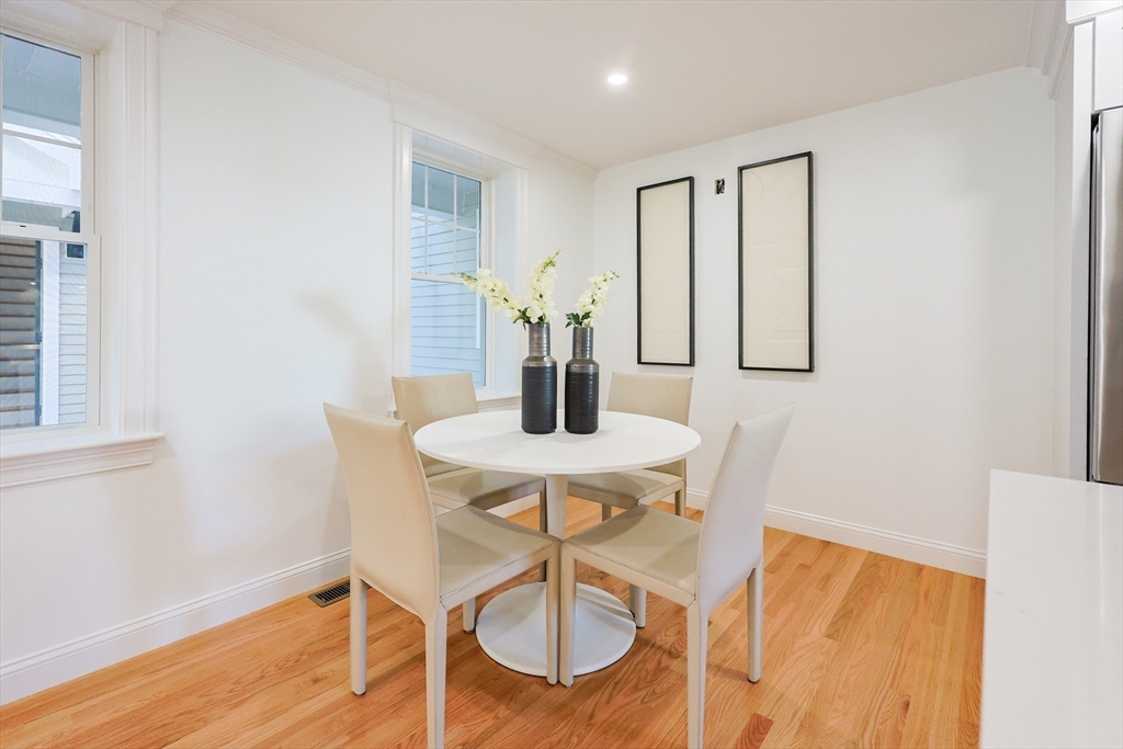 property viewer photo 9