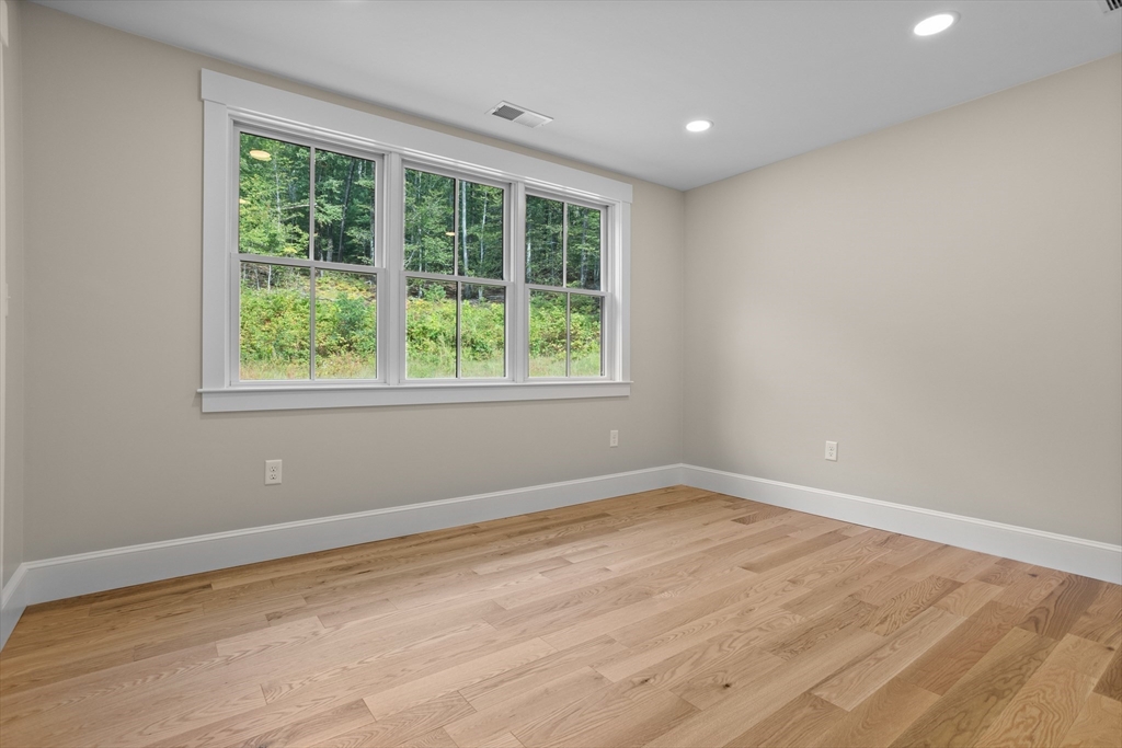 property viewer photo 25