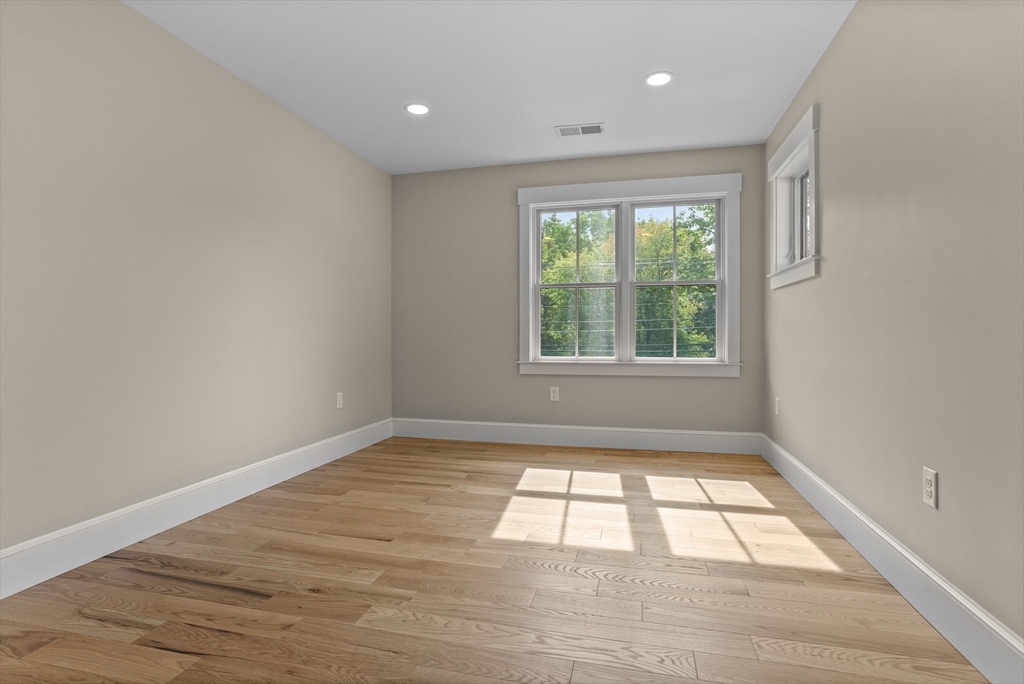property viewer photo 29