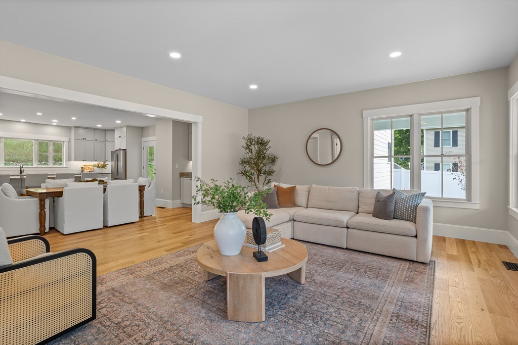 property viewer photo 5