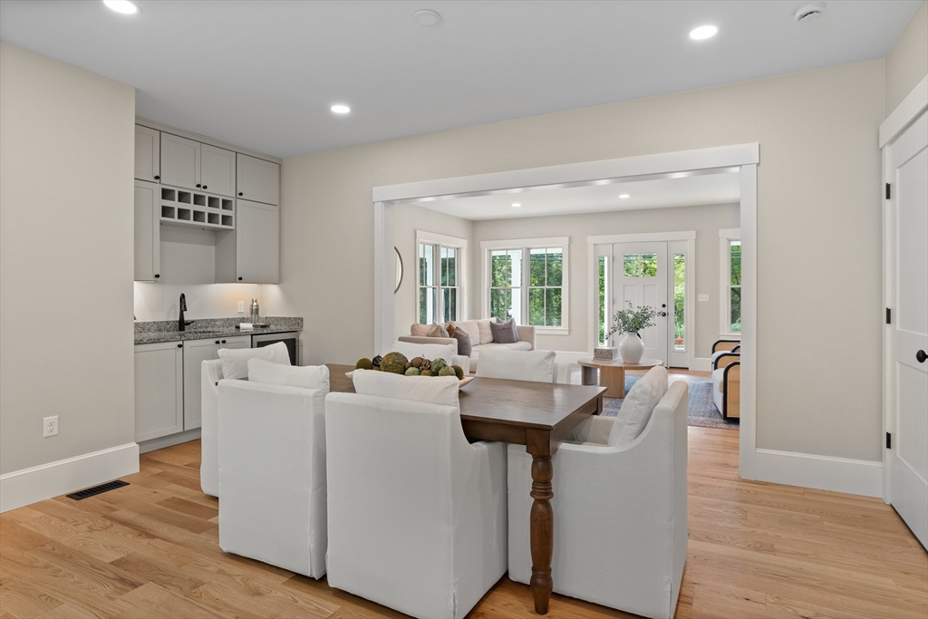 property viewer photo 7