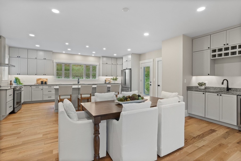 property viewer photo 9