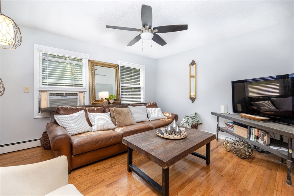 property viewer photo 5