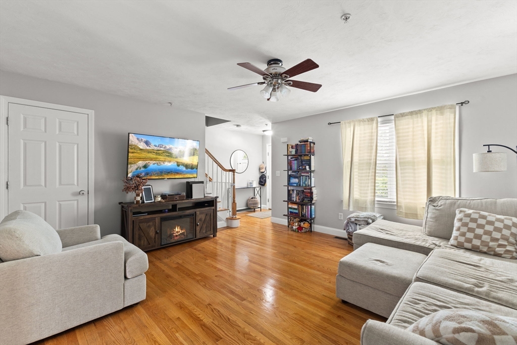 property viewer photo 2