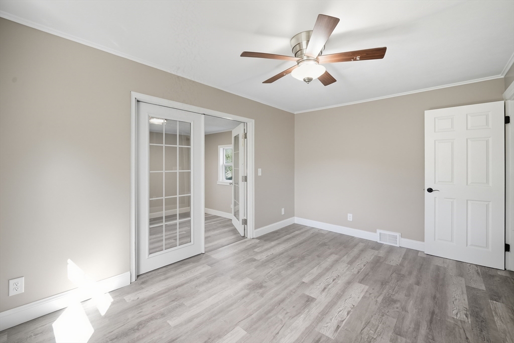 property viewer photo 15