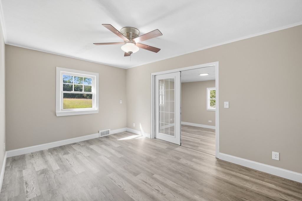 property viewer photo 16