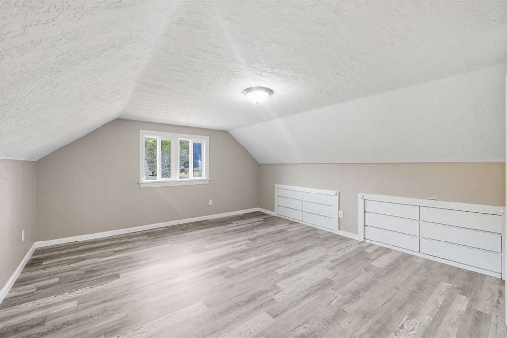 property viewer photo 23