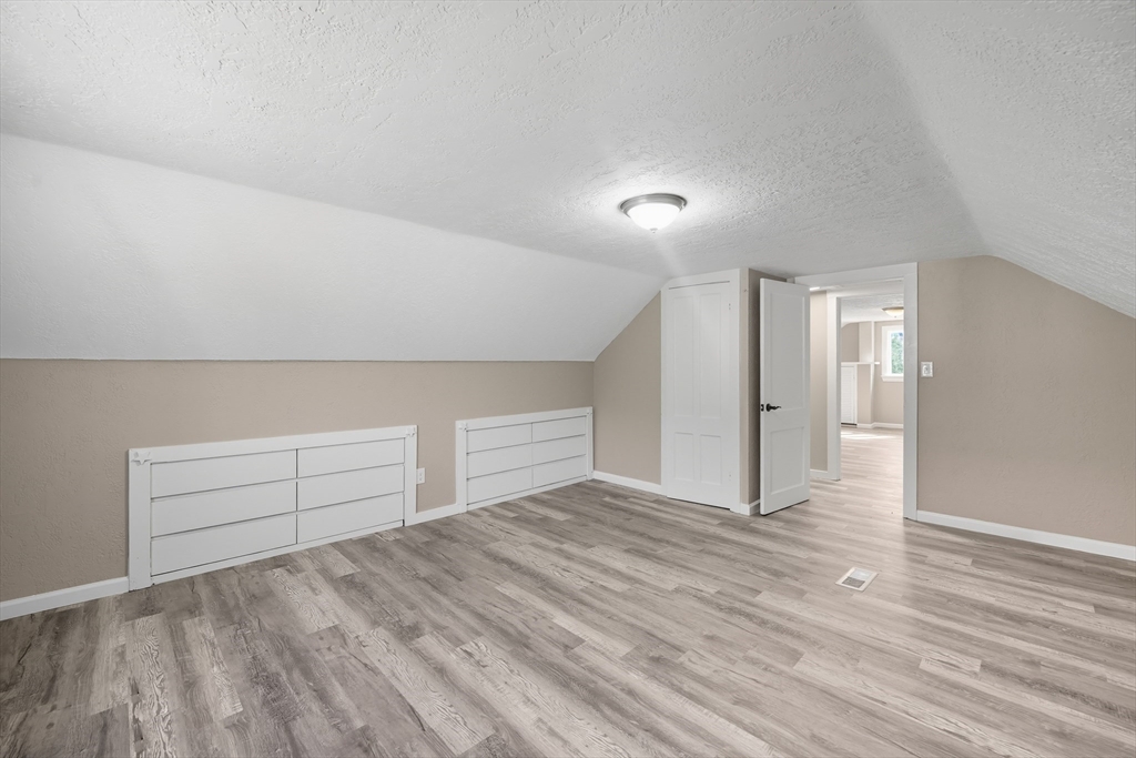 property viewer photo 24