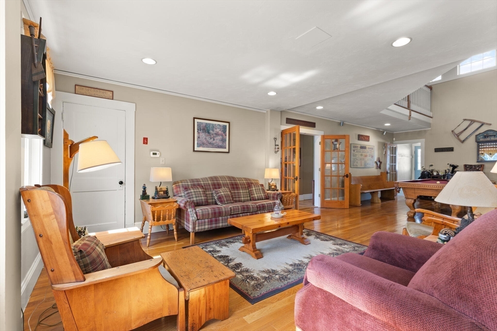 property viewer photo 16