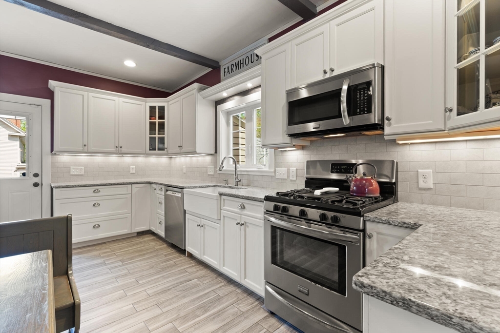 property viewer photo 6
