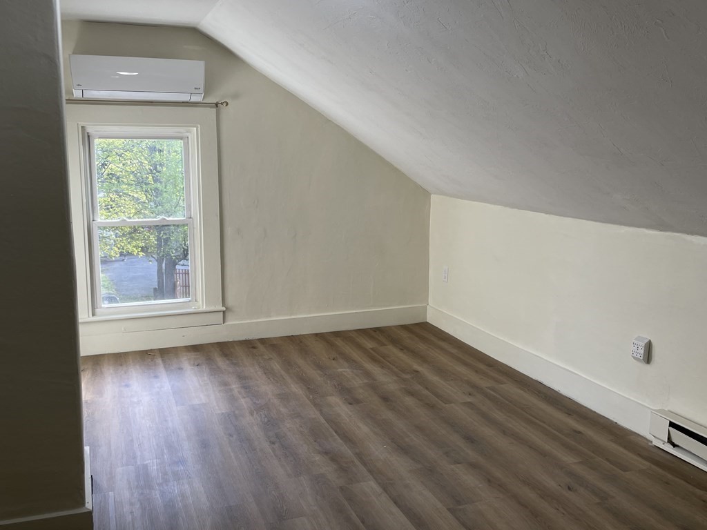 property viewer photo 10