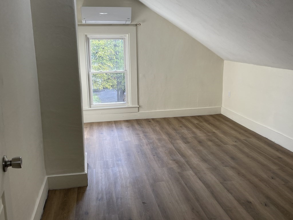 property viewer photo 8