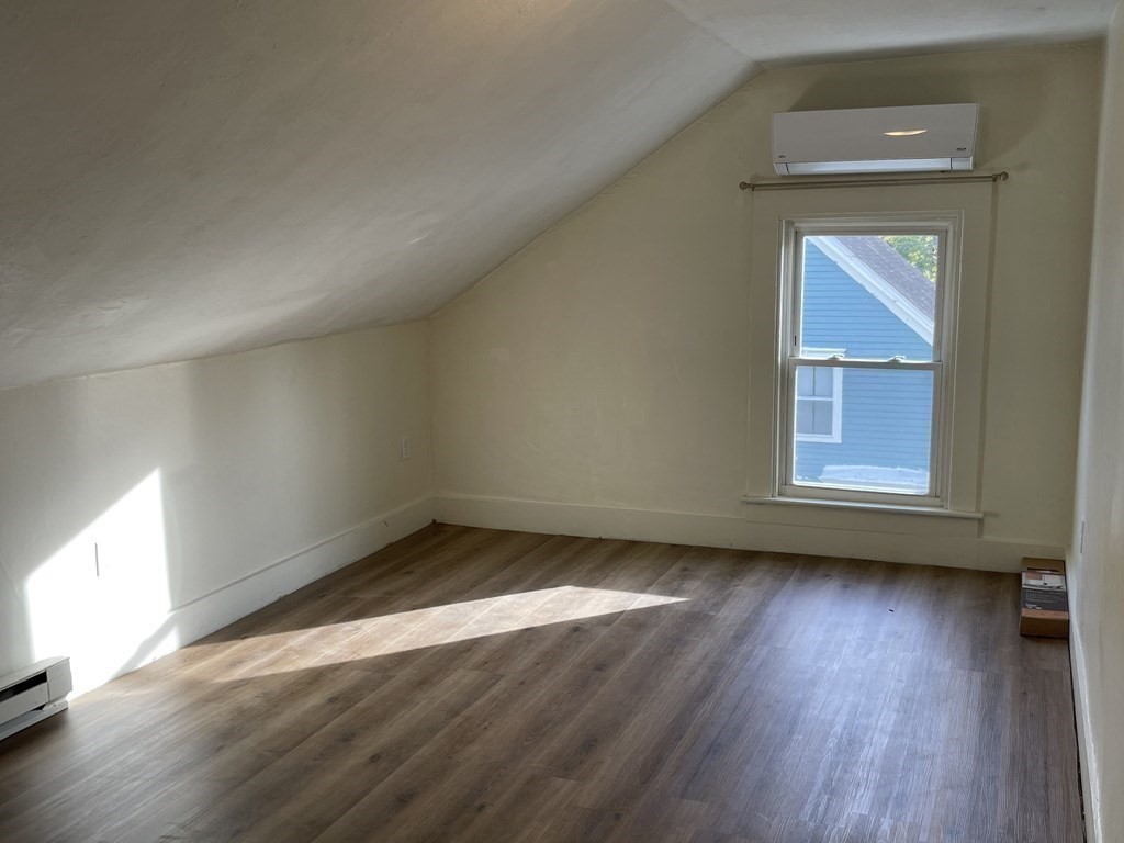property viewer photo 9