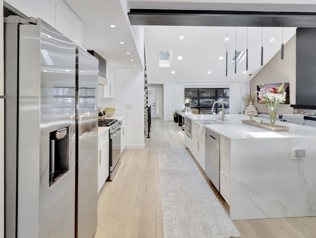 property viewer photo 16