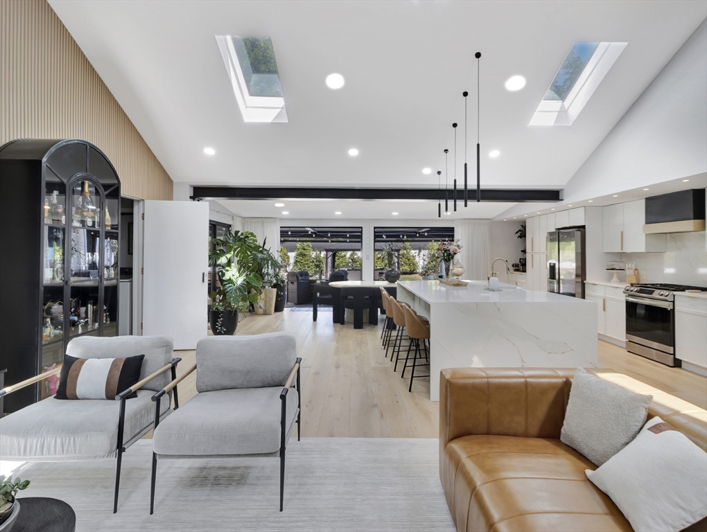 property viewer photo 19