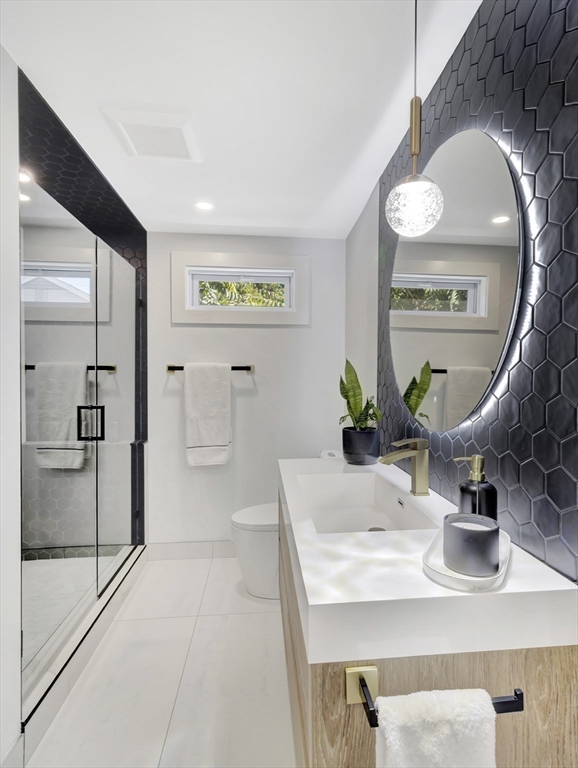 property viewer photo 35