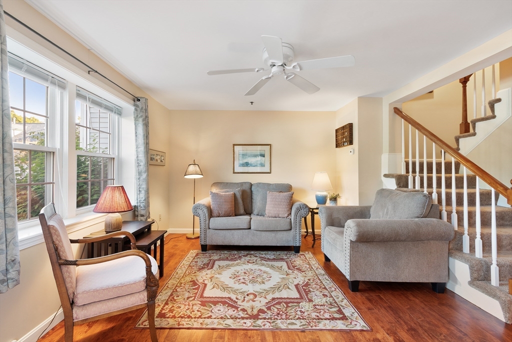 property viewer photo 4