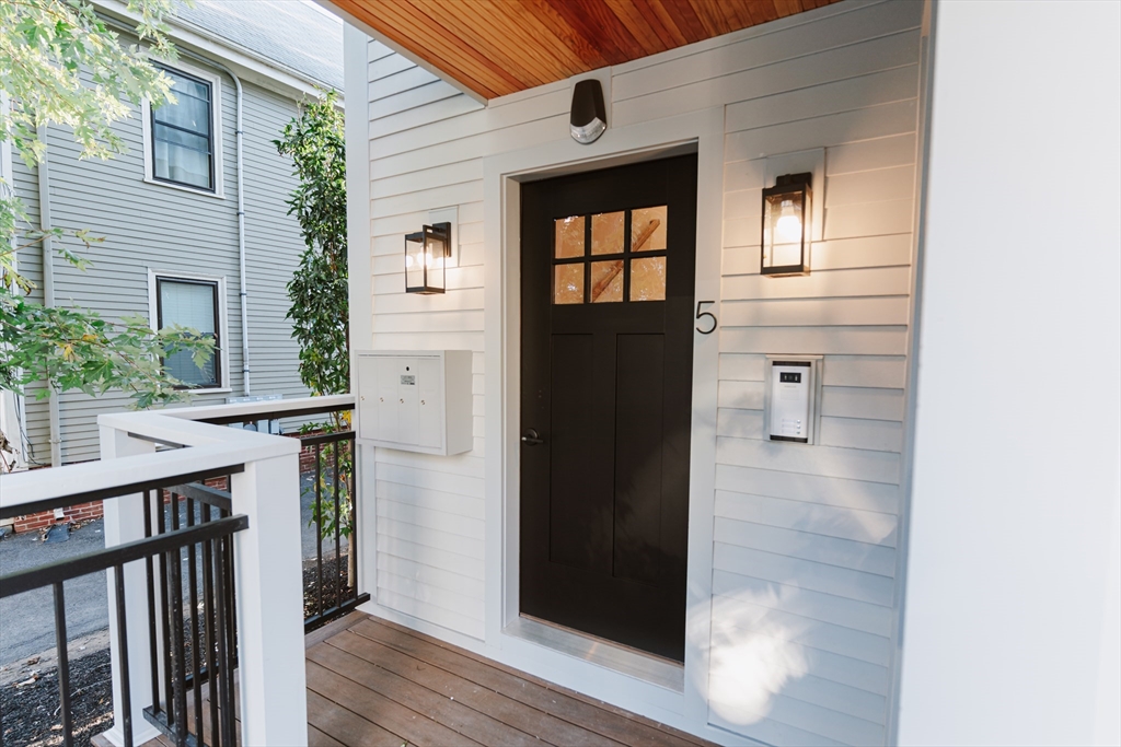 property viewer photo 2