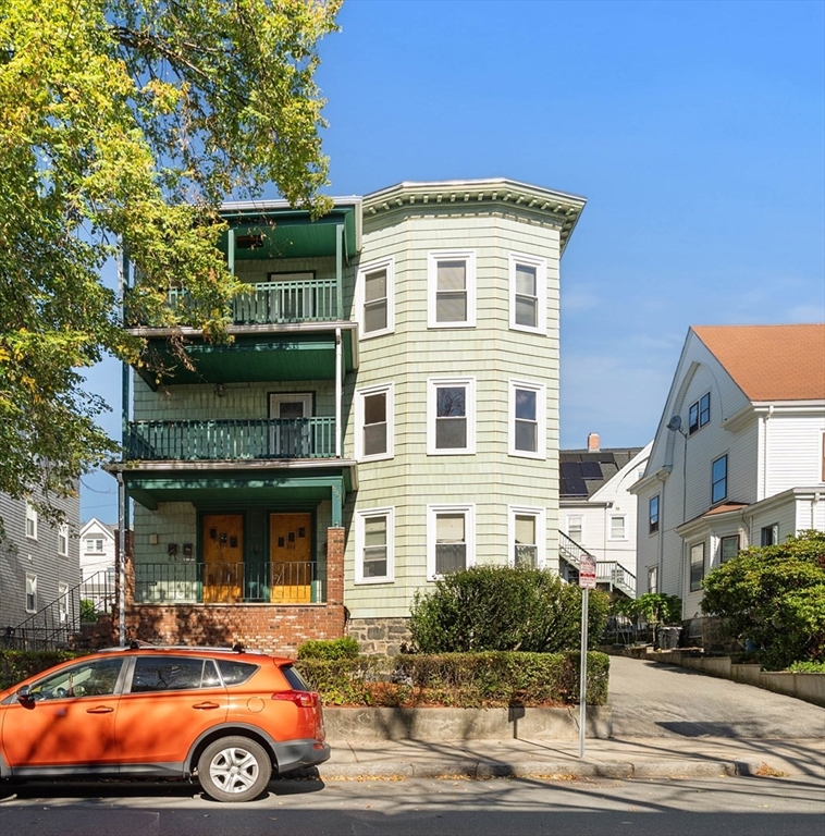 main property photo 0