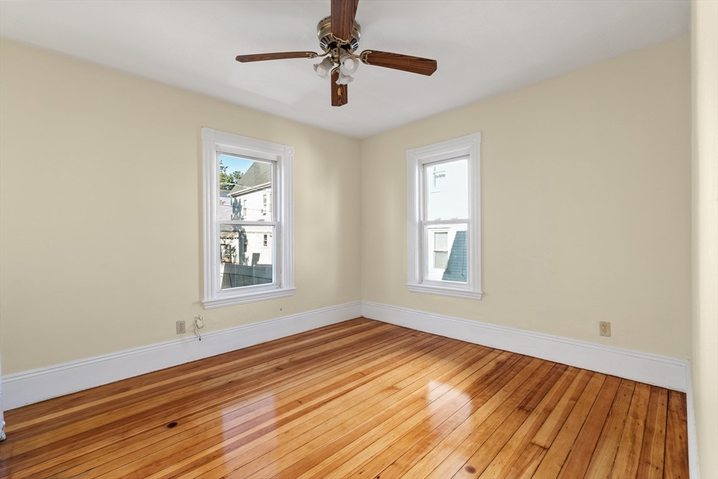 property viewer photo 12