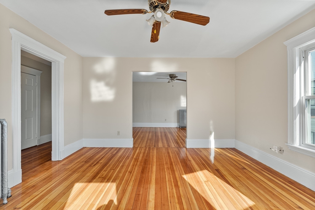 property viewer photo 3