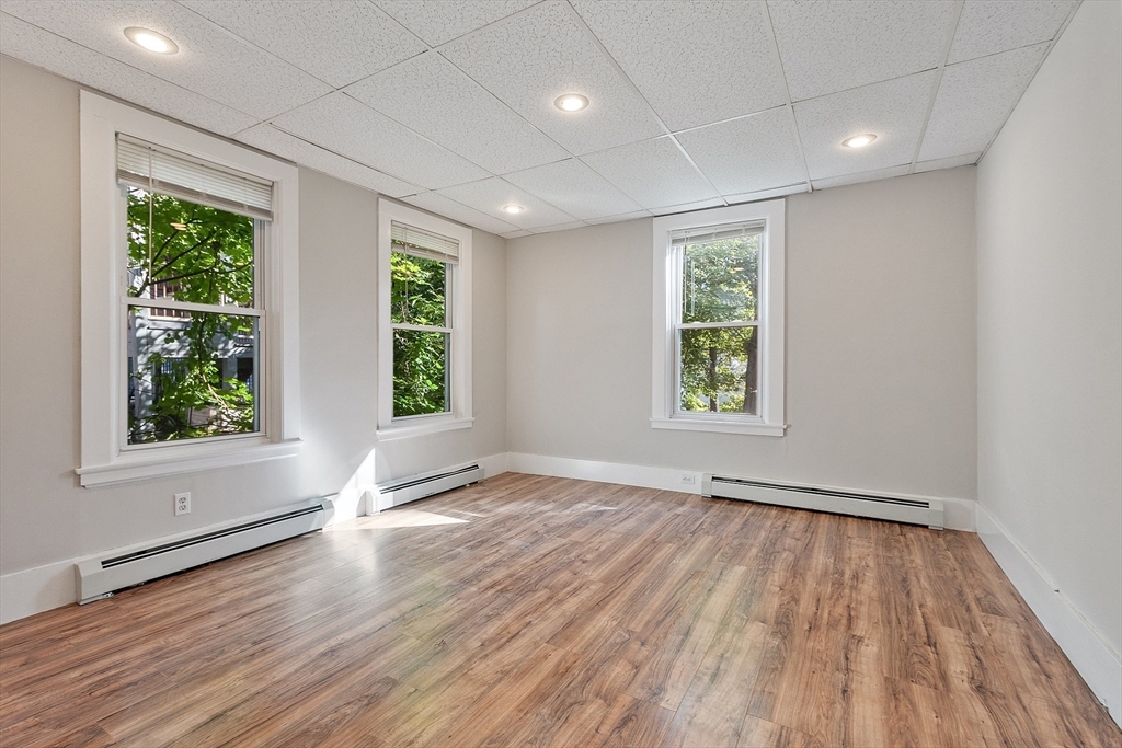 property viewer photo 13