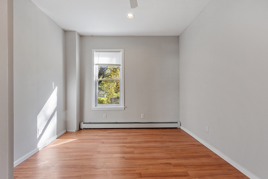 property viewer photo 16