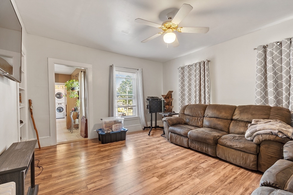 property viewer photo 24