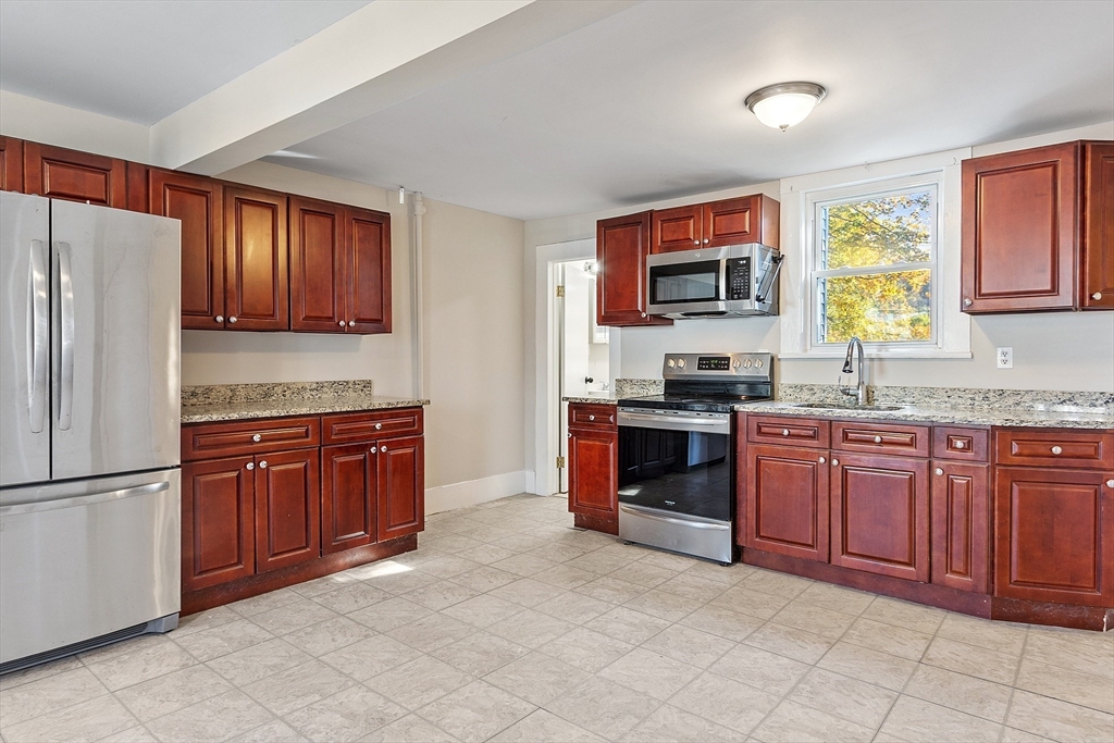 property viewer photo 4