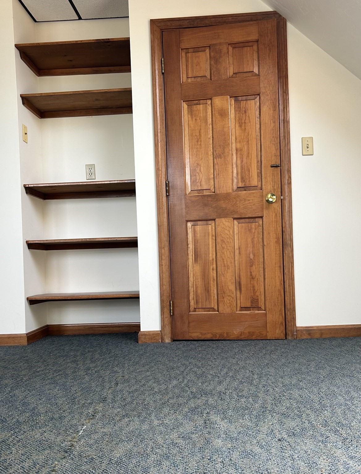 main property photo 9