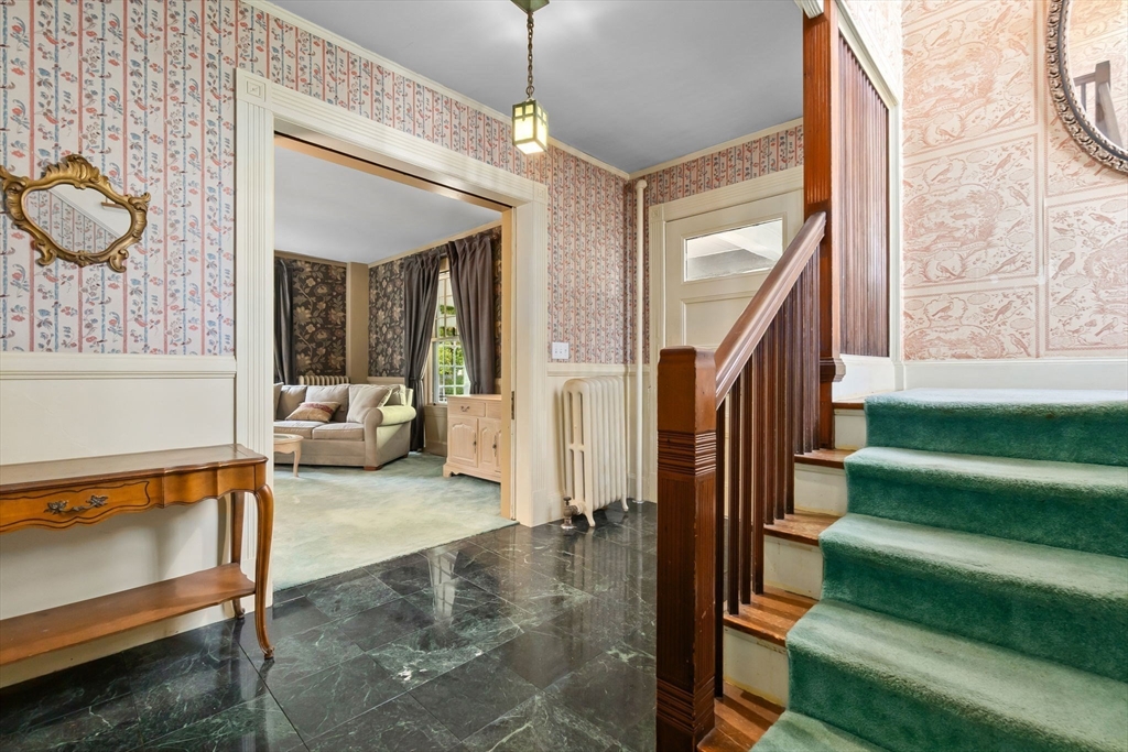 property viewer photo 7