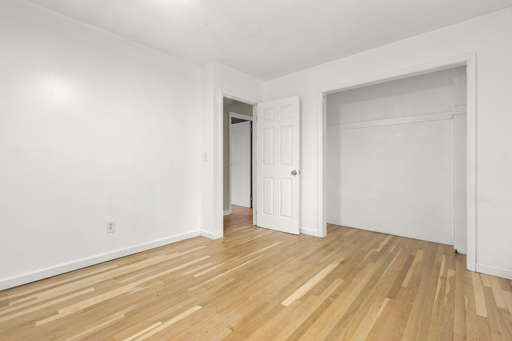 property viewer photo 16