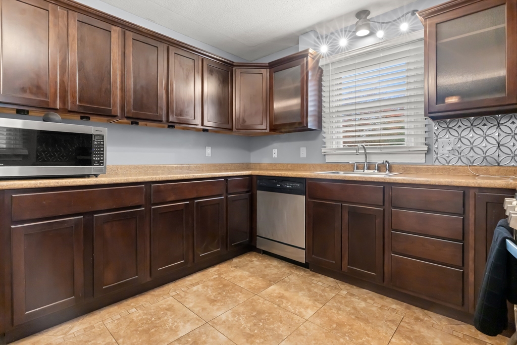 property viewer photo 7