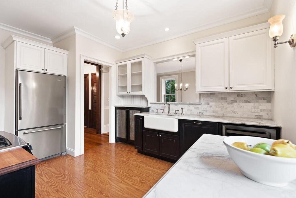 property viewer photo 1