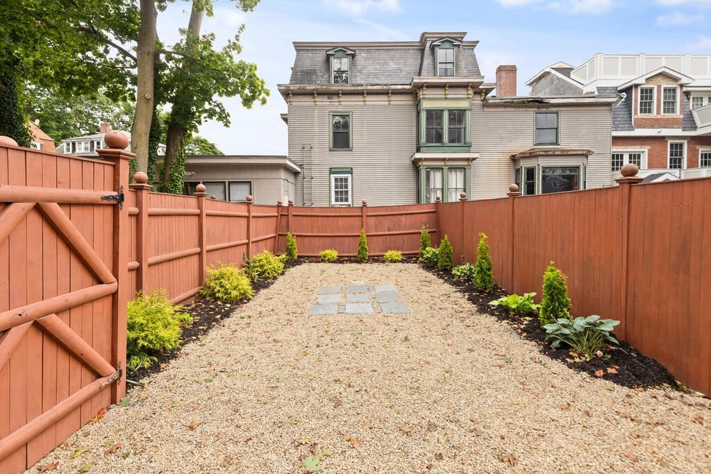 property viewer photo 25