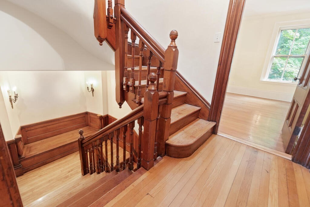property viewer photo 4