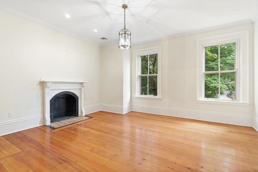 property viewer photo 6