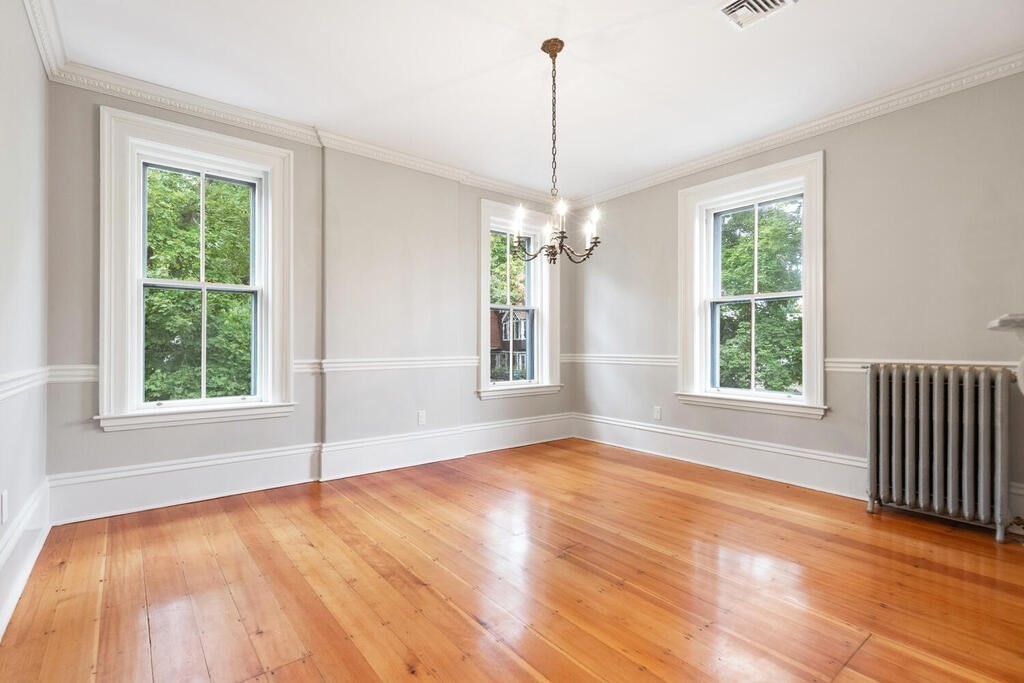 property viewer photo 7