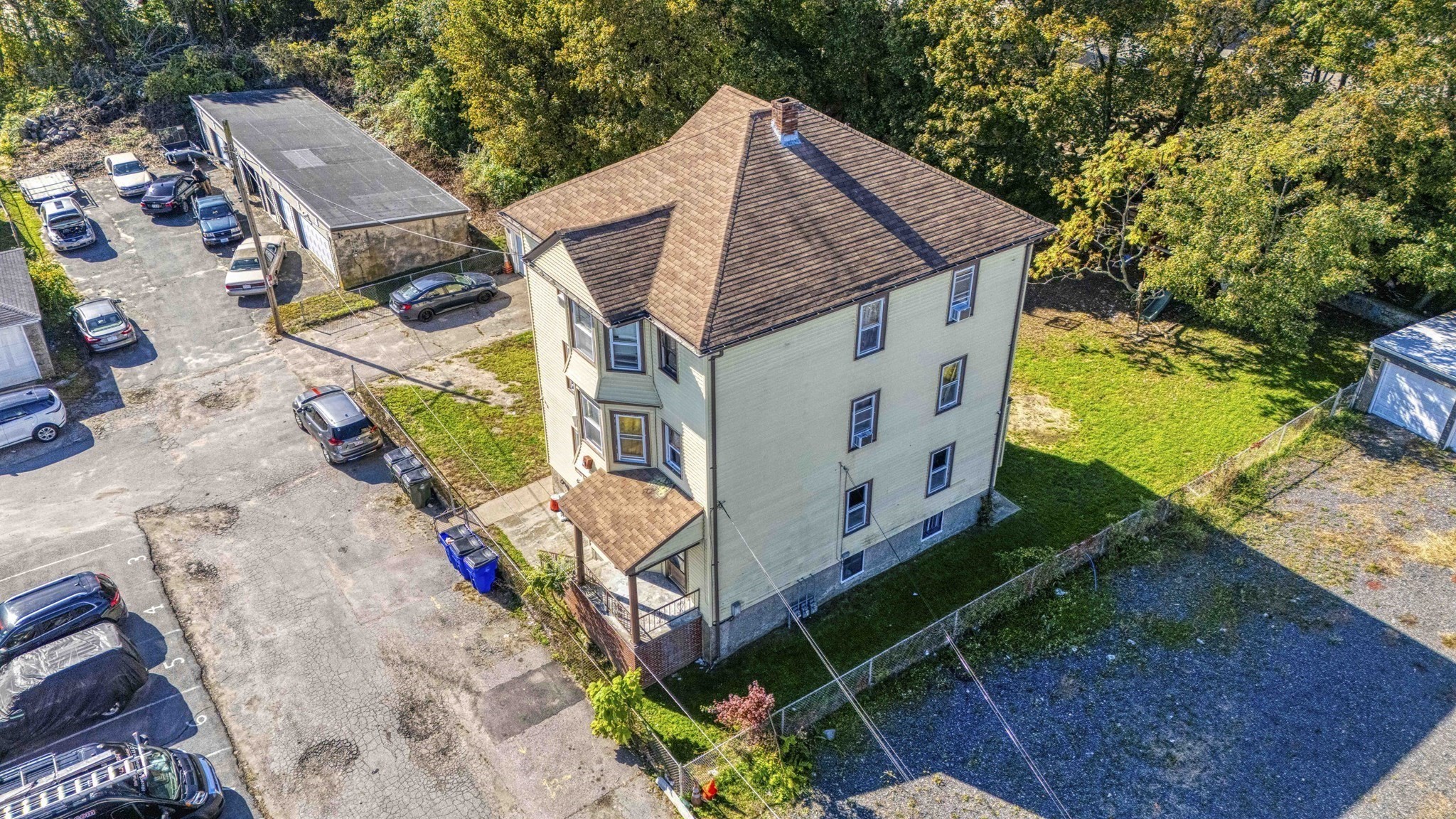 main property photo 12
