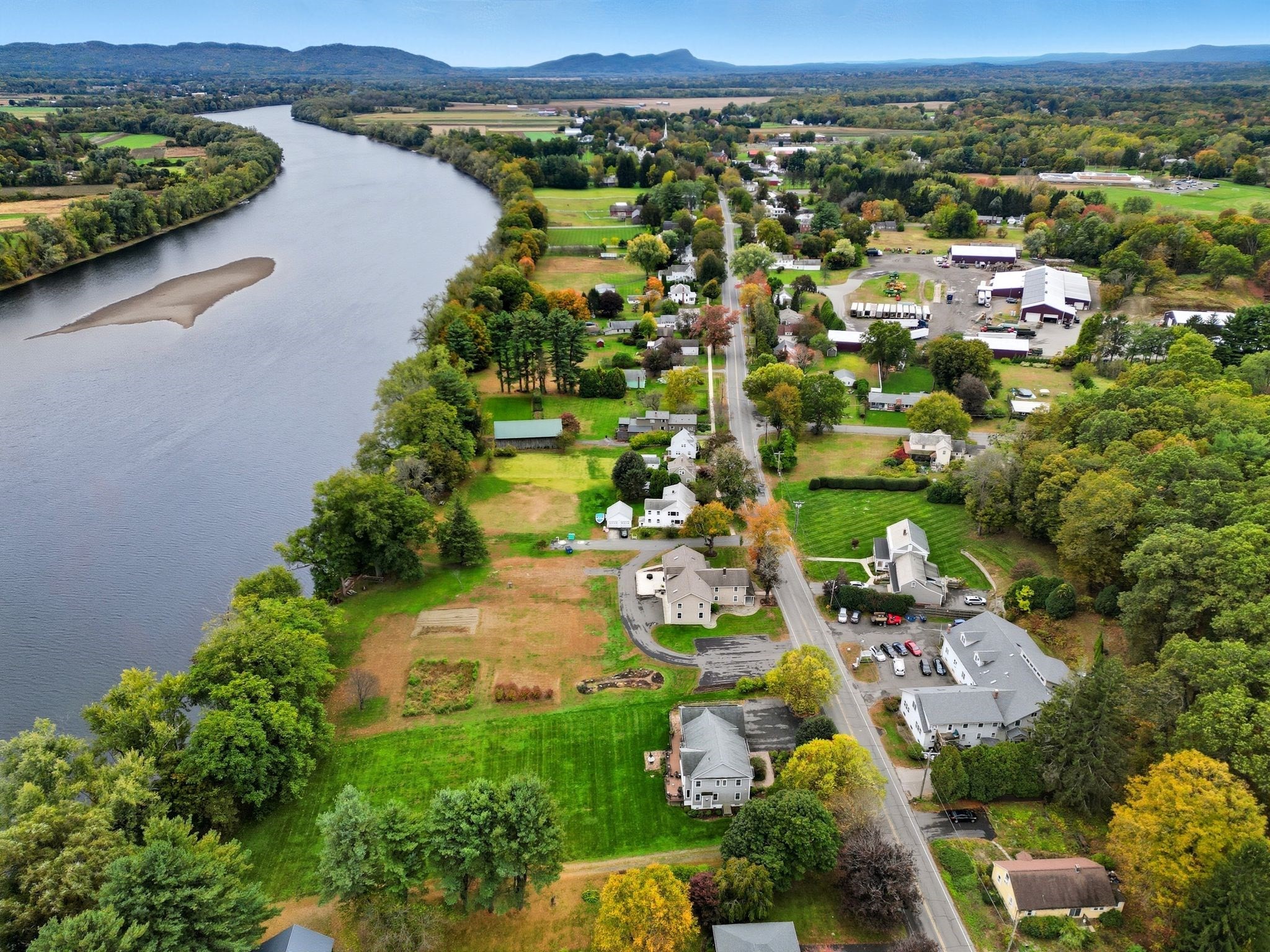 main property photo 9