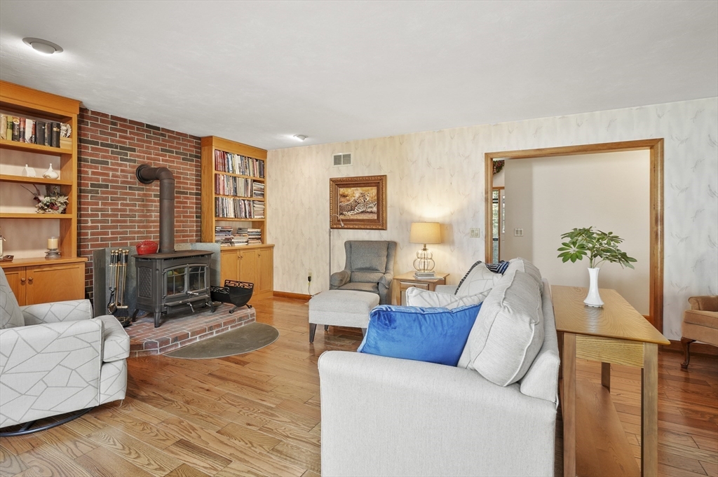 property viewer photo 8