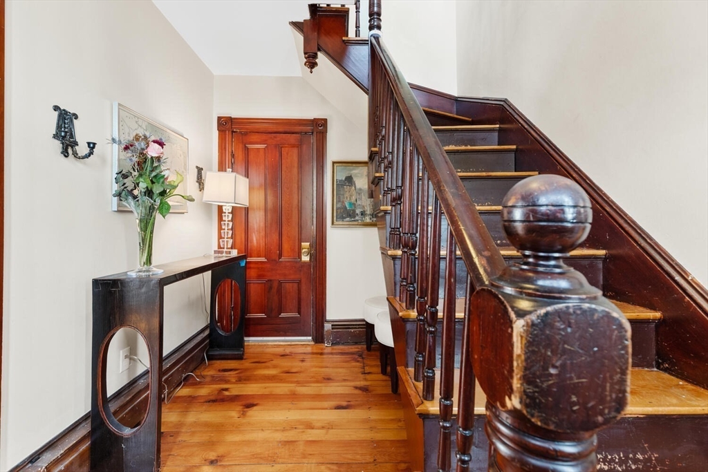 property viewer photo 3